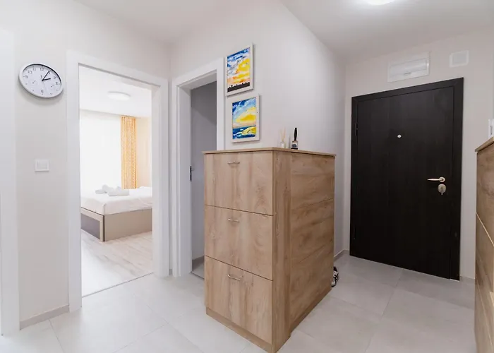 Cozy 2-bed Apartamento